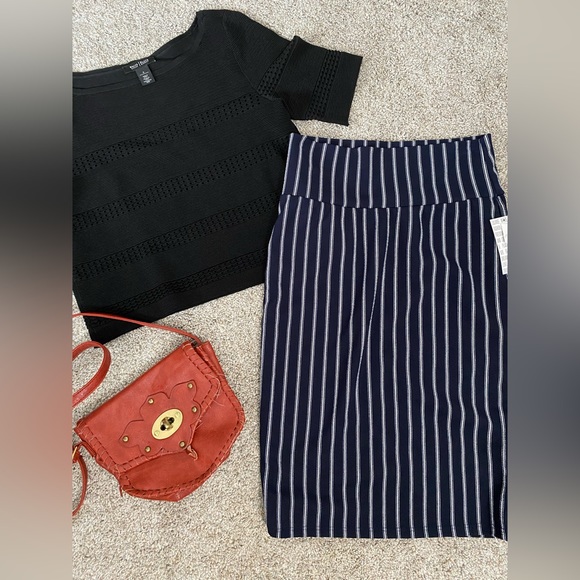 LuLaRoe Dresses & Skirts - LuLaRoe Cassie Skirt